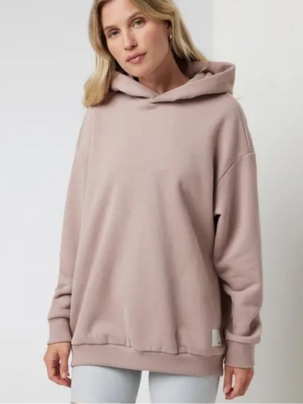 VUORI Women's Oversized Hoodie Sweatshirt in Dusty Rose